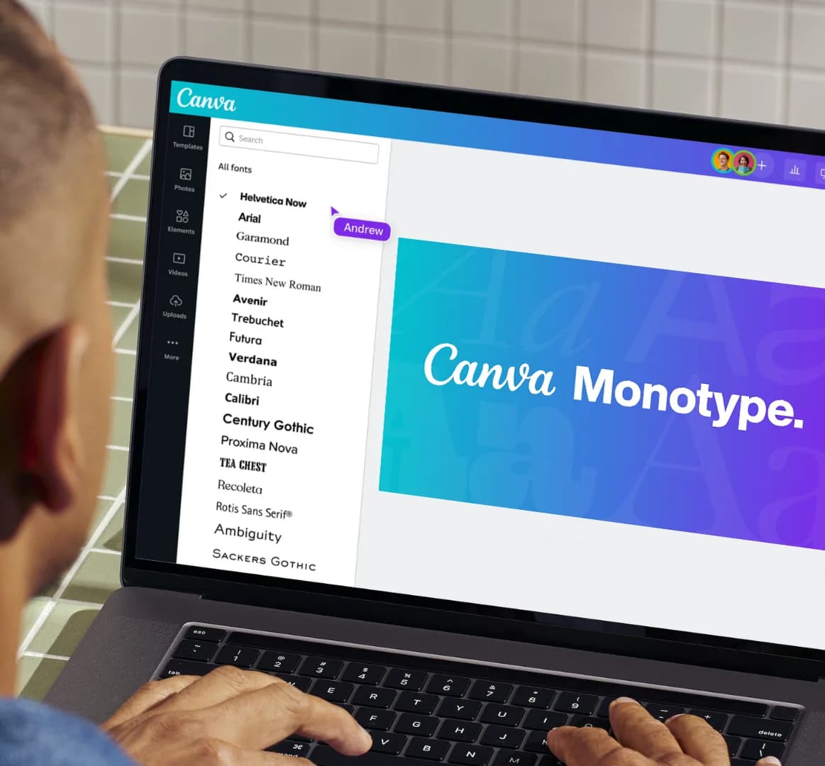En person väljer typsnitt i Canvas redigerare på en bärbar dator.